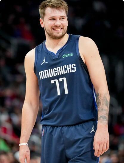 的核心后卫 的核心后卫