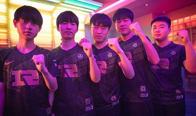 苏亚雷斯依 苏亚雷斯依