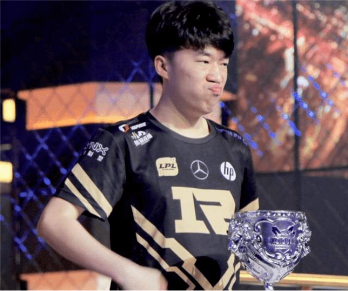 依靠定位球 依靠定位球