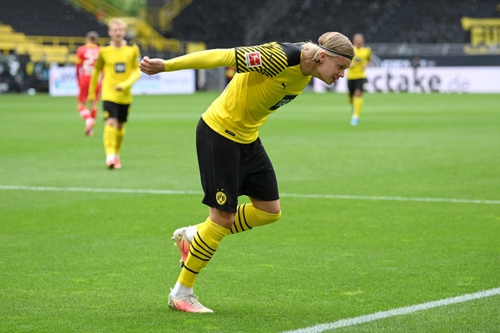 边锋内收攻 边锋内收攻